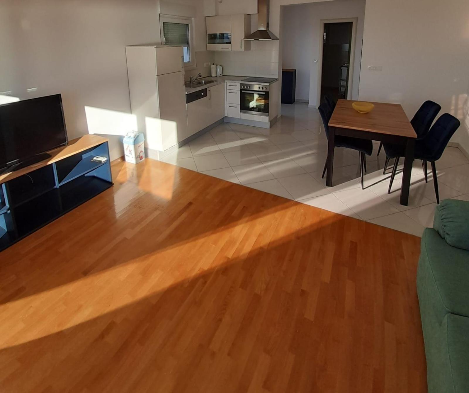 Pere Apartment Omis Bagian luar foto